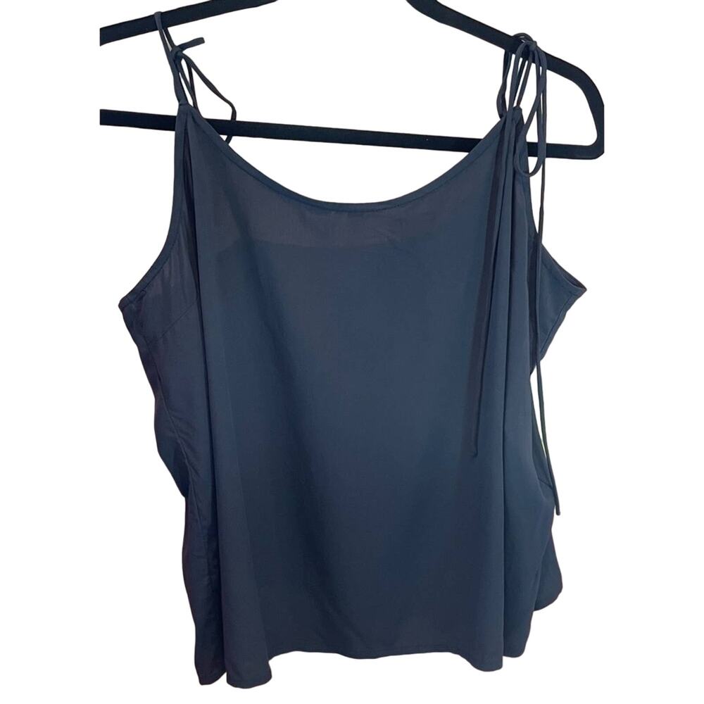 Levi’s Shoulder String Tie Tank-top. Black. Large